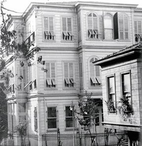 Kırmızı Köşk - Cumhuriyet gazetesi eski binası
